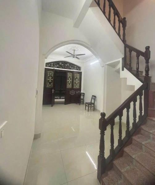 Cho thuê 👍 nhà 4 tầng ngõ 622 phố Minh Khai, Hai Bà Trưng. Giá: 20tr