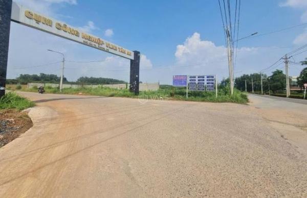 ✓B.án 🌊 10000m2. Qh SKC. Tân An . Vĩnh Cửu ▪️Dt : 10,000m2 mặt tiền siêu rộng ▪️Pháp lý : s