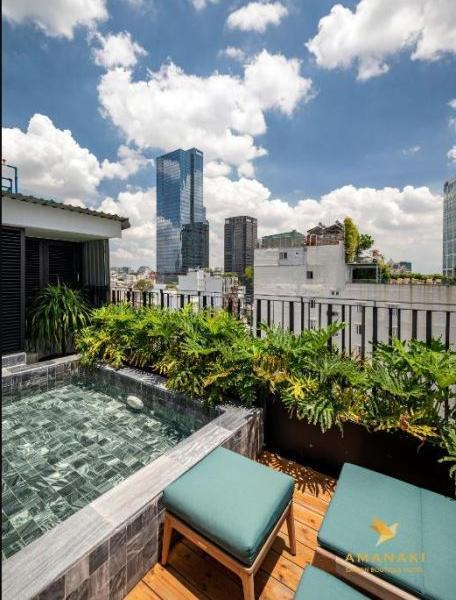 KHÁCH SẠN 95 PHÒNG- MẶT TIỀN 🏣 BẾN THÀNH- DT: 400M2- NGANG 15M- GIÁ: 2,1 TỶ/TH