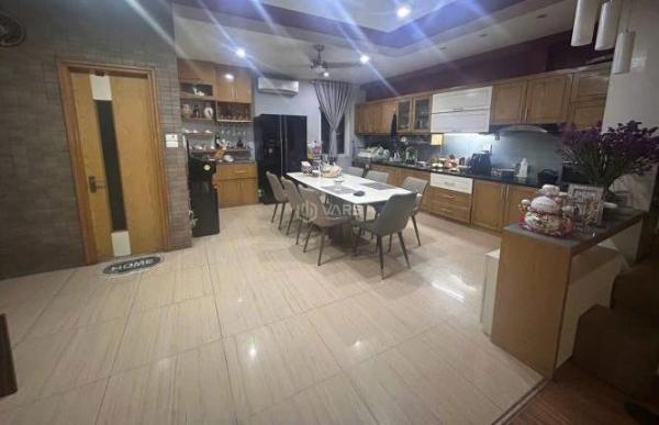 Cần bán Nhà trong hẻm 72m²