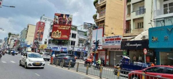 Chủ cần bán Nhà mặt phố 300m²