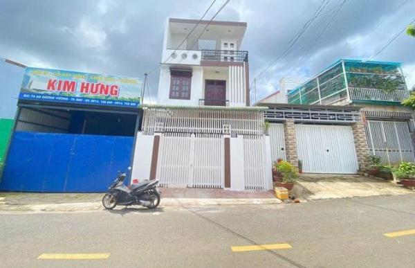 Cần bán Nhà mặt phố 156m²
