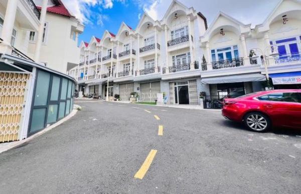 Chỉ hơn 6 tỷ sở hữu nhà ngay trung tâm 1km, Diện tích (5.3x12.5), Đường xe 👍 hơi lớn.
