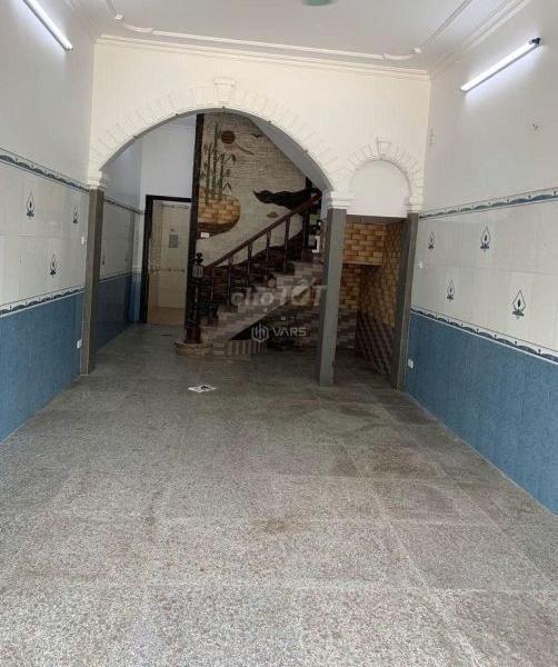 Cho thuê nhà mặt phố Võ Chí Công – Tây Hồ, 150m², 2 tầng, mặt tiền 15m, giá 🏢 60 triệu/tháng