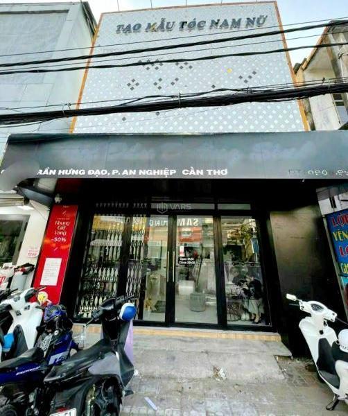 Cho thuê Nhà mặt phố 275m²