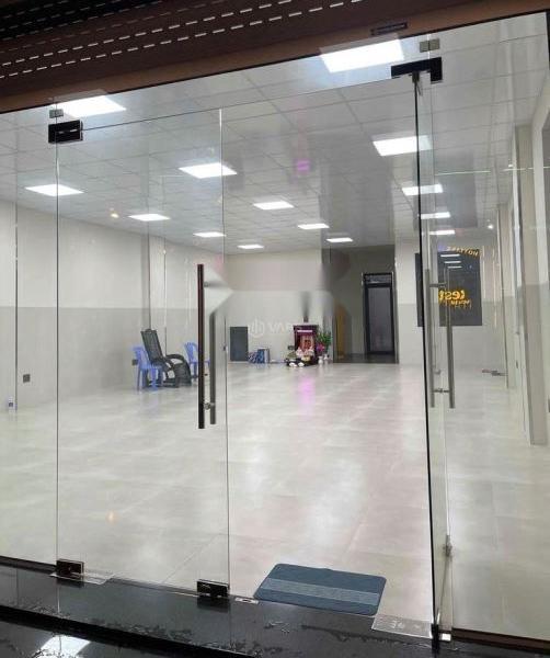 CHo thuê nhà mặt tiền đường Phạm ☘ văn chiêu 8x18m 5L trống suốt