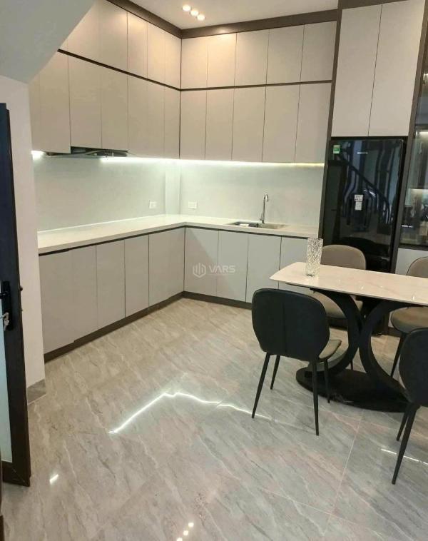 Xuân thủy 39/42m2 4 tầng nhà 👍 đẹp dân xây sổ đỏ hoa khôi 10.6 tỷ