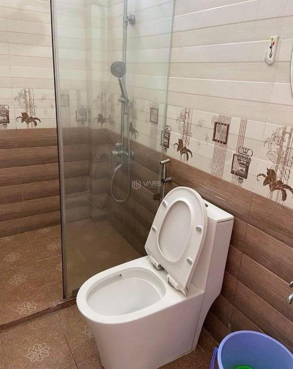 Nhượng 👍 gấp nhà đẹp 50m2 đường tạ quang bửu, quận 8, hẻm xe hơi shr giá 2 tỷ 350