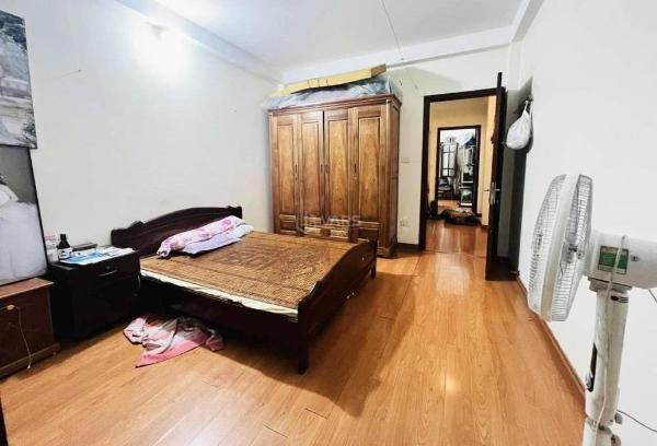 Bán nhà tây hồ, 40m2 x 5 🏚️ tầng, 10 tỷ, ngõ thông, ô tô, dân xây, ở ngay