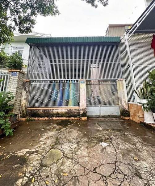 Chủ cần bán Nhà mặt phố 165m²