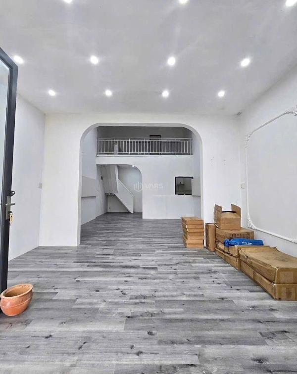 Cho thuê Nhà mặt phố 89m²