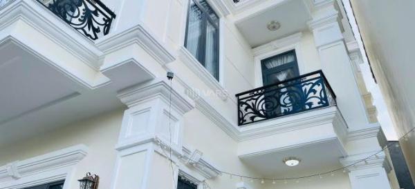 Cần bán Nhà trong hẻm 105m²
