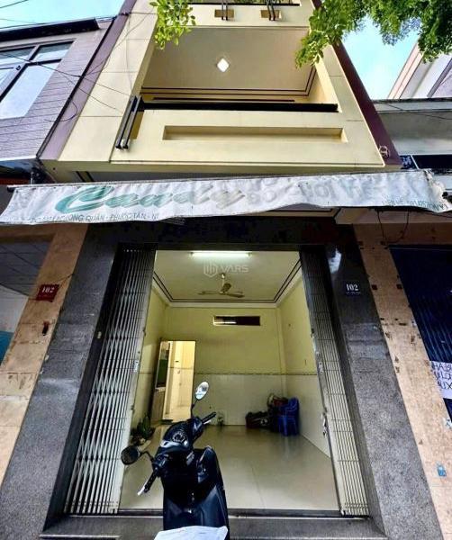 Bán Nhà mặt phố 43m²