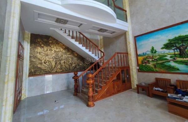 Bán Nhà mặt phố 405m²