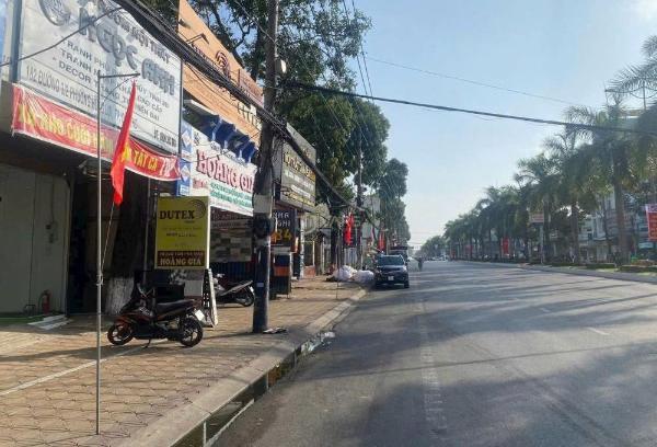 Cần cho thuê Nhà mặt phố 336m²
