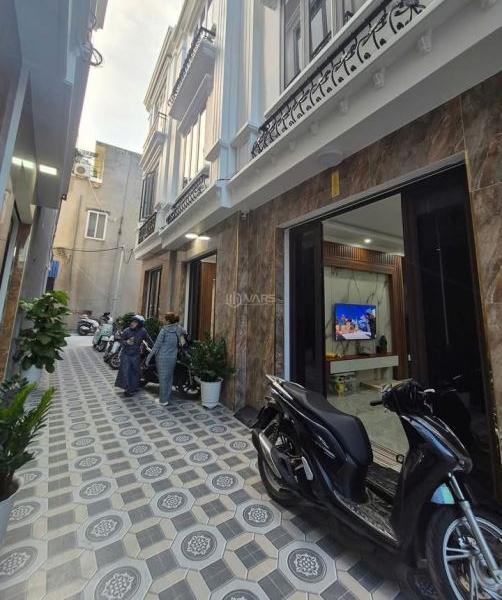 Cần bán Nhà trong hẻm 40m²