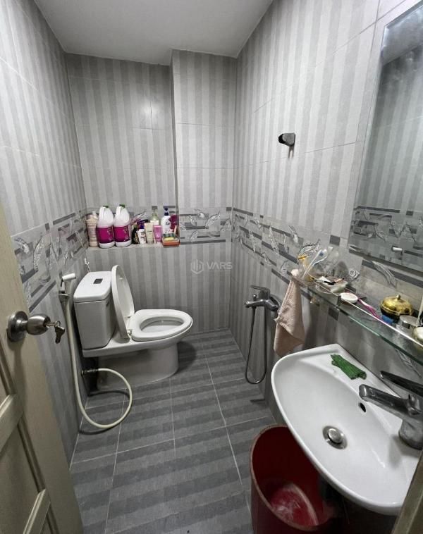 Cần bán Nhà trong hẻm 52m²