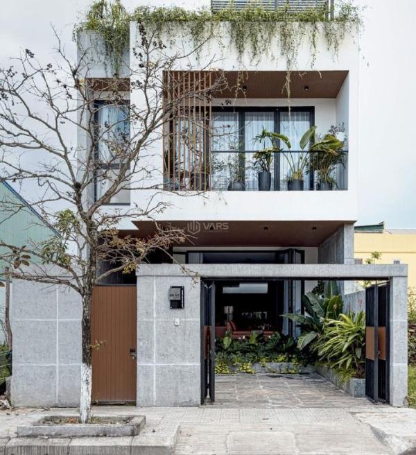 Chủ cần bán Nhà mặt phố 203m²