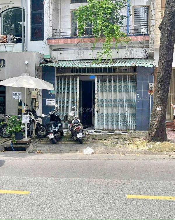 🏡 bán nhà 2 mặt tiền hướng đông nam 🏤 diện tích 142m² vị trí đắc địa