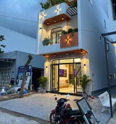 Bán Nhà mặt phố 150m²