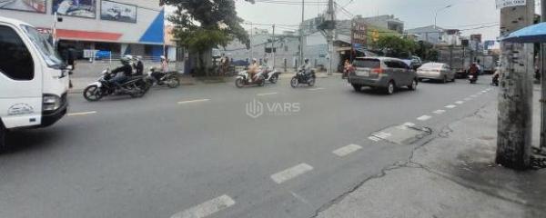 Chủ cần bán Nhà mặt phố 200m²