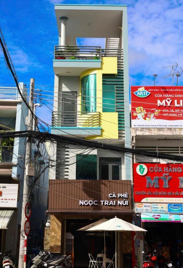 Bán Nhà mặt phố 78m²