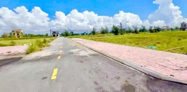 <mark style="background-color: transparent; font-weight: 400; ">Chính chủ giải ngân gấp lô trục 💥 chính - 100m2 - đ10m, vỉa 4m - 2,05 tỷ</mark>