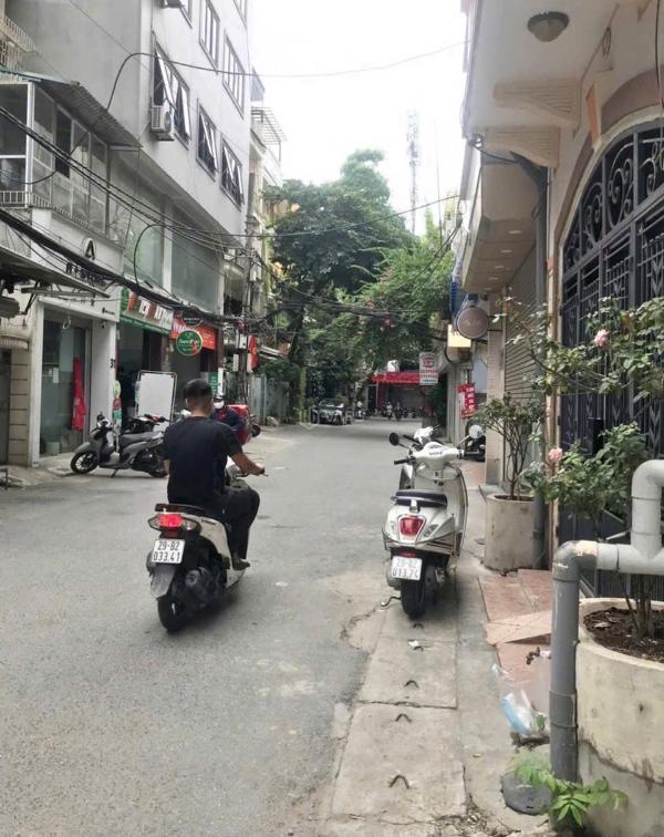 Nhà lô góc 7 tầng thang máy - đội nhân - mặt tiền 5m - kinh doanh - 🏬 ô tô tránh -