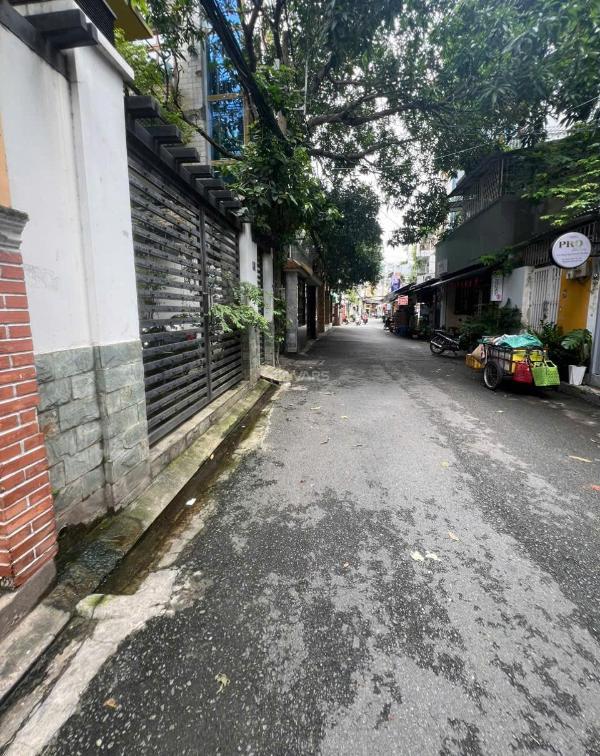 Bán Nhà mặt phố 70.5m²