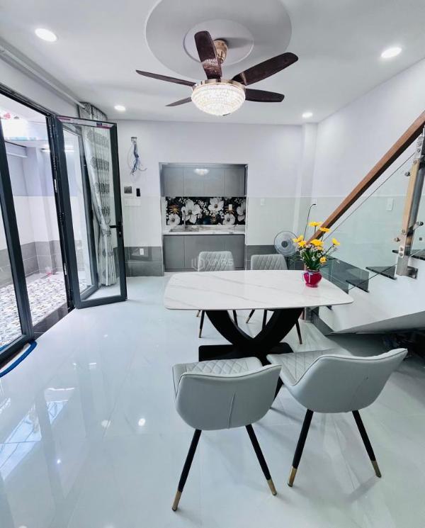 Nhà đẹp hẻm xe hơi tạ quang bửu nhà 🌊 trống ở ngay nhỉnh 4 tỏi