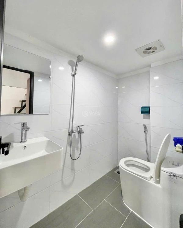 Bán gấp chdv thanh xuân, dt 102m, 7t, thang 💥 máy, nở hậu, 28pkk, full pccc, chào