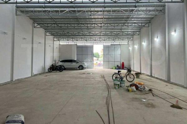 Cho thuê kho 300 🔥 m2 kế cầu cần thơ có sân rộng 16 triệu