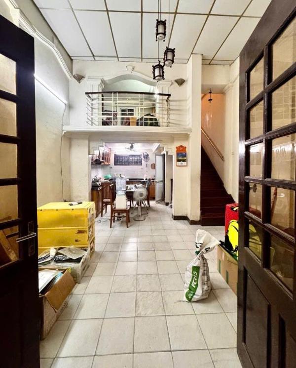 Nhà phân lô hoàng hoa 🏣 thám ngõ rộng 3m cách phố 30m nở hậu 2 mặt thoáng