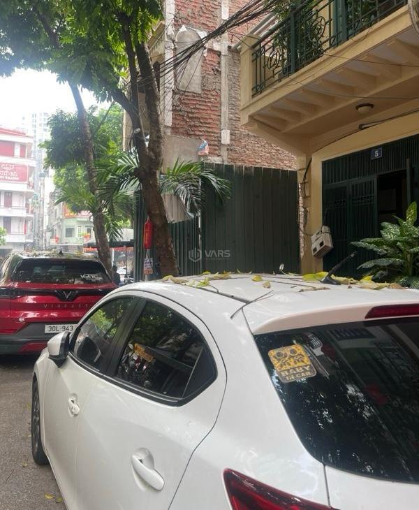 Bán đất 🏬 cầu giấy - hàng cực hiếm - phân lô trung kính to - cách phố chỉ 1 nhà