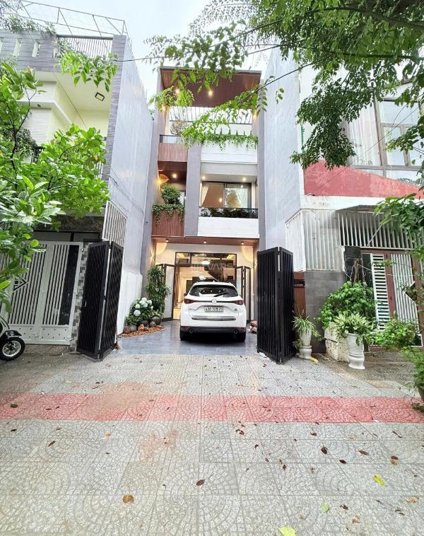 Nhà đẹp 3 tầng mt 🔥 trần kim xuyến, hòa xuân giá mềm