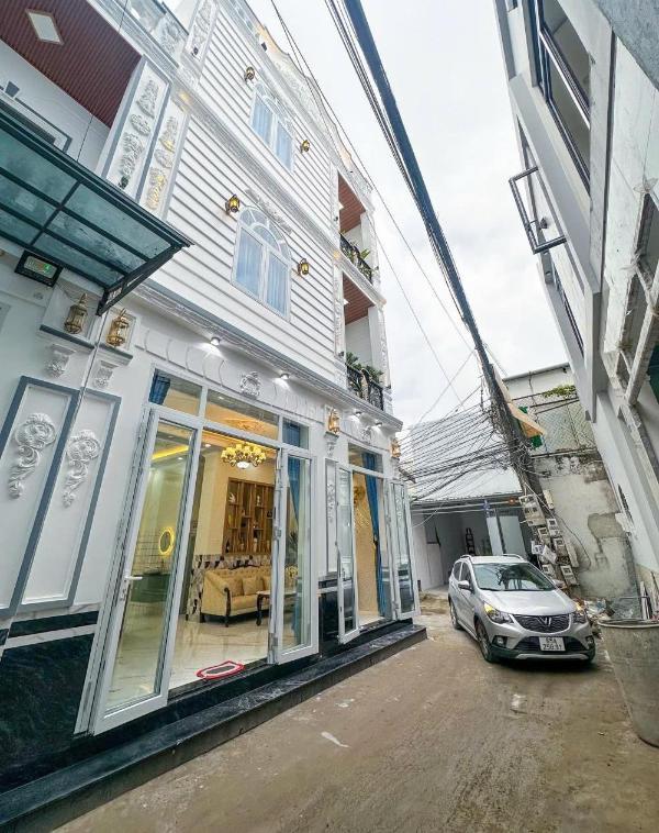 Bán 🏢 nhà góc 2 mặt tiền hẻm 7b sau lưng đa khoa