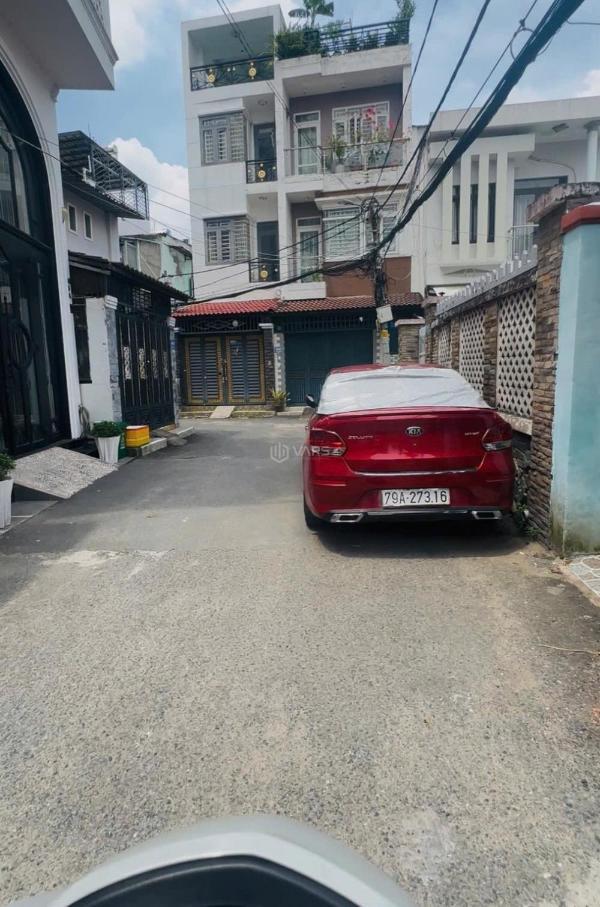 Nhà đẹp mới 🏤 cứng - hxh gần emart - 65m2 (4.1x15.8) - chỉ 5.93 tỷ