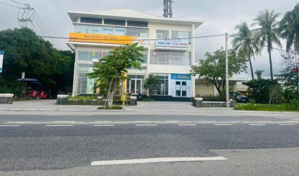 Chủ cần bán Nhà mặt phố 177m²