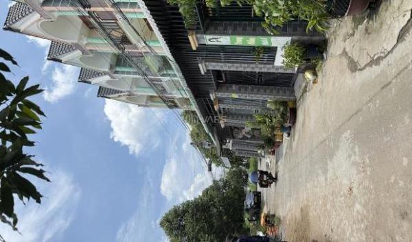 Nhà 2lầu 🔥 diện tích 67m2 giá 2ty350triệu rìa KDC Đặng Huỳnh sổ hồng