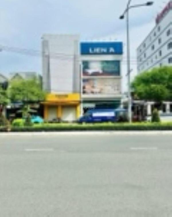 Chủ cho thuê Nhà mặt phố 122m²