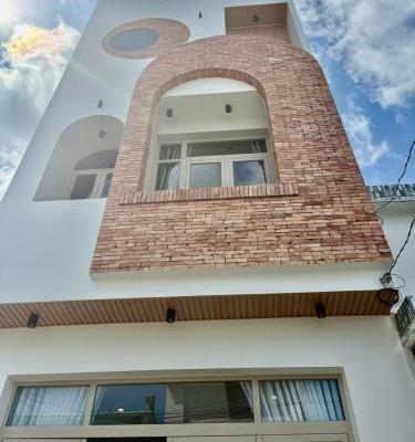 Bán Nhà Mới 100% 1 trệt 2 lầu tại 🏠 Sa Đéc, tiện ích gần chợ, siêu thị, trường học