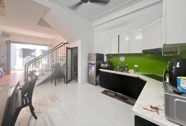 Nhà thạch bàn gara ô tô dân xây 50m2 4 🏢 tầng mặt tiền 4.5m 9.4 tỷ