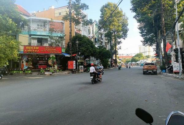 Cho thuê Nhà mặt phố 180m²