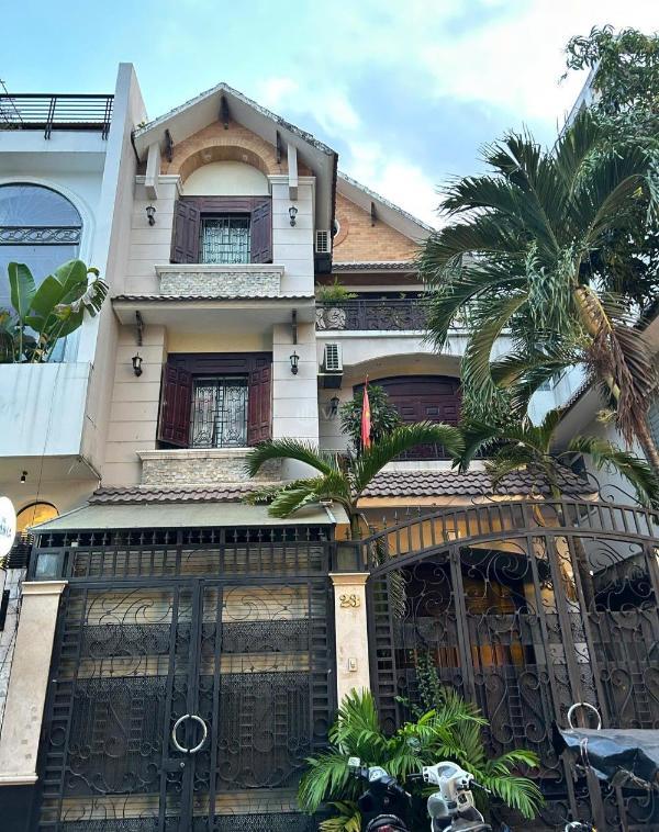 Bán Nhà mặt phố 570m²