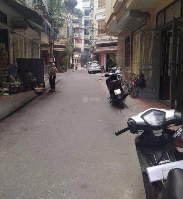 BÁN GẤP NHÀ PHÂN LÔ XUÂN LA 🔥 - Ô TÔ ĐỖ - 2 THOÁNG - Ở CỰC SƯỚNG