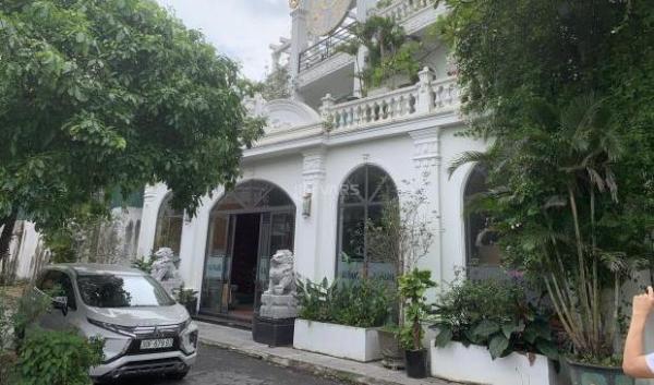 Cần bán Nhà mặt phố 300m²