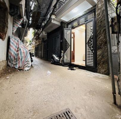 Cần bán Nhà trong hẻm 40m²