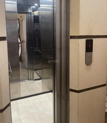 Tôi cho thuê Nhà ☘ hàng, VP, KD, 98m2_ 4T; vỉa hè, Hoàng Quốc Việt-31 Tr