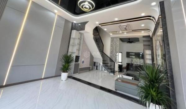 Bán nhà ĐẸP 3 Tầng+ sân thượng Dĩ 🌊 An,đường nhựa vỉa hè,gần Vincom 550