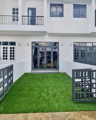 Chủ cần bán Nhà mặt phố 100m²